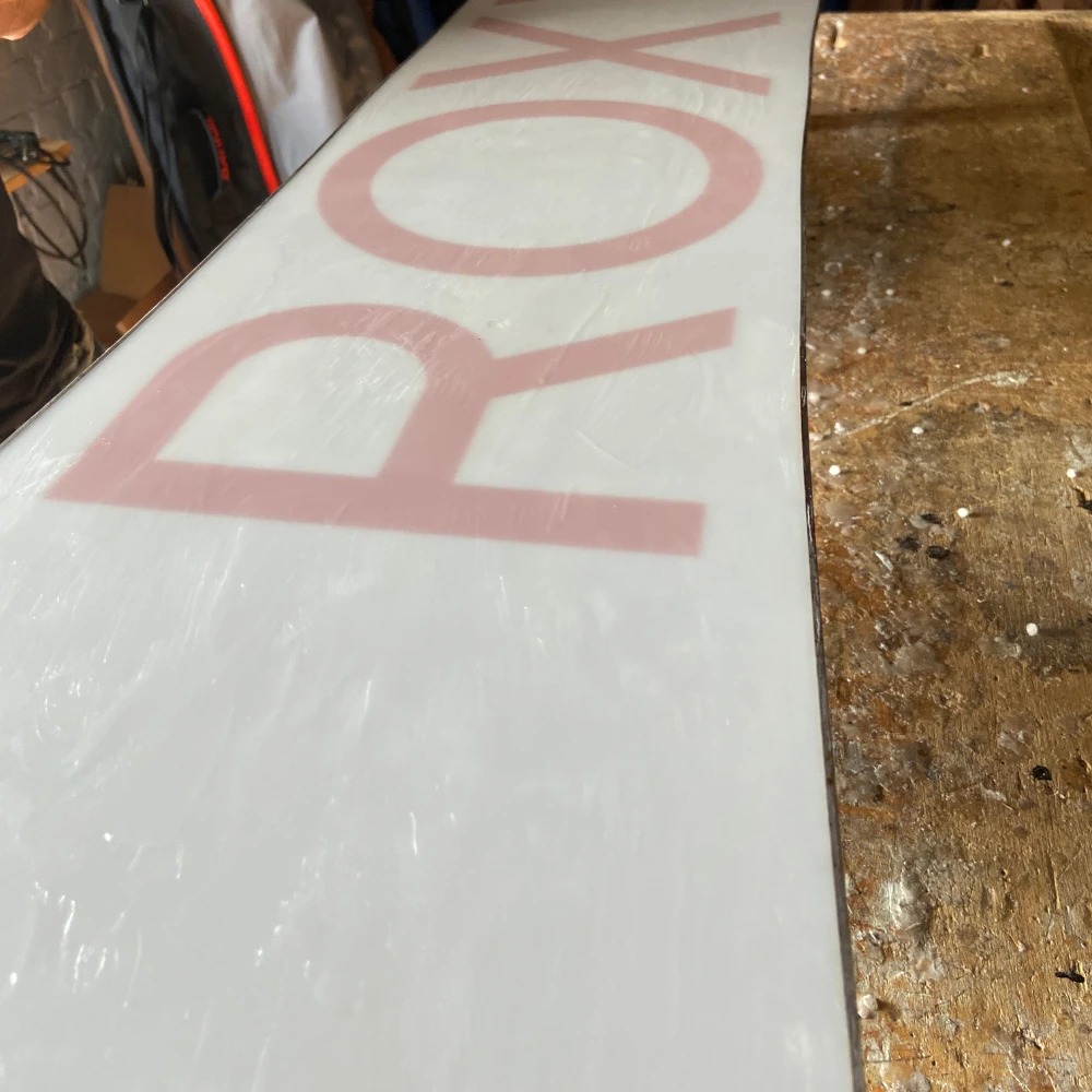 Roxy Womens Raina 143 Snowboard + Viva Black Snowboardbindingen + Pipe Bag Cascade Camo 148 - Afbeelding 6