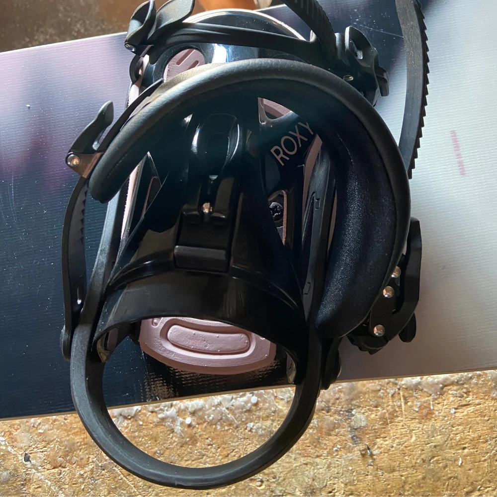 Roxy Womens Raina 143 Snowboard + Viva Black Snowboardbindingen + Pipe Bag Cascade Camo 148 - Afbeelding 8