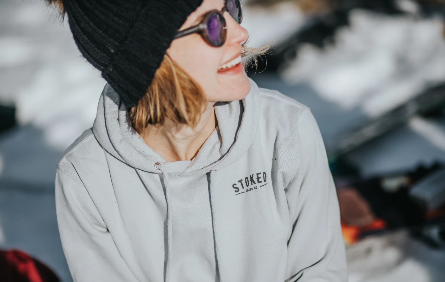 Womens Faux Fur Pom Beanie Navy - Afbeelding 3