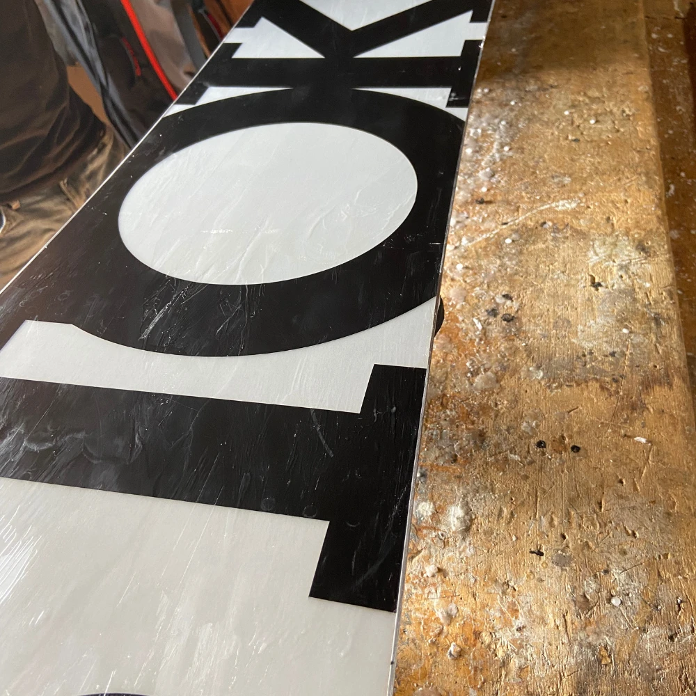 Black LP 157W Snowboard + Transfer Black Snowboardbindingen + Pipe Snowboardbag Steel Grey 157 - Afbeelding 5